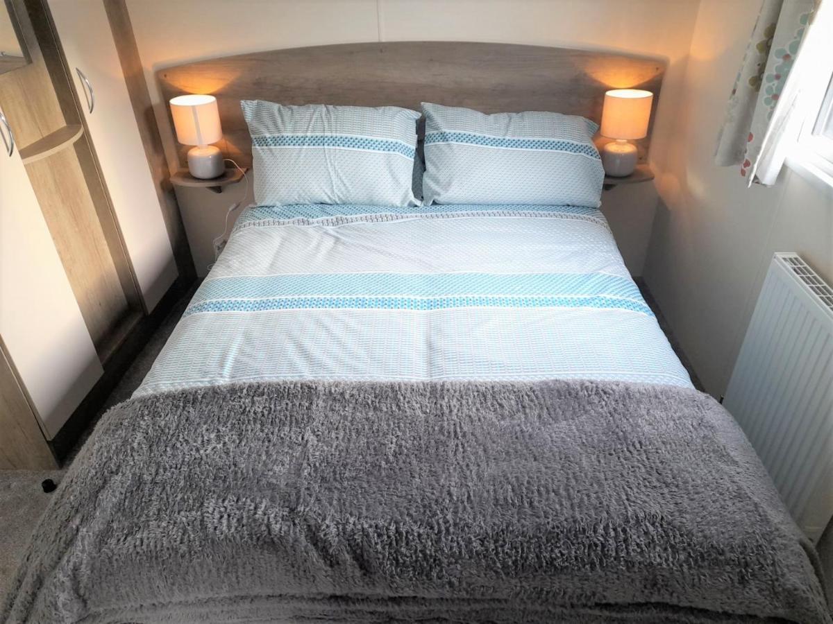 3 Bedroom Modern Caravan Sleeps Up To 8 ミロム エクステリア 写真