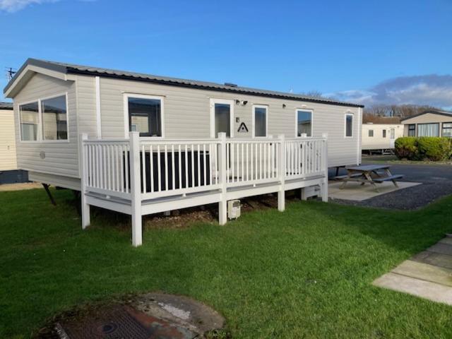 3 Bedroom Modern Caravan Sleeps Up To 8 ミロム エクステリア 写真